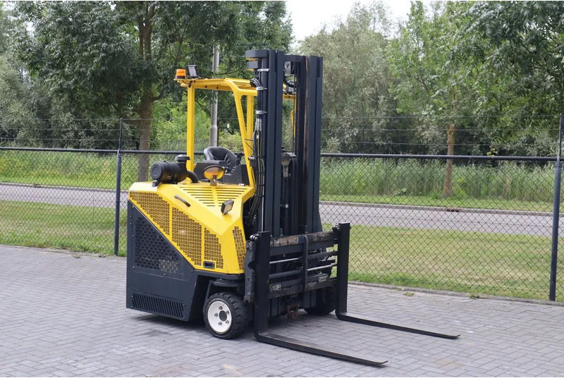 Combilift CB3000 | 2.5 TON | 6 METER | TRIPLEX | SIDESHIFT - משאית הגעה ב-4 דרכים: תמונה 5 Combilift CB3000 | 2.5 TON | 6 METER | TRIPLEX | SIDESHIFT - משאית הגעה ב-4 דרכים: תמונה 5