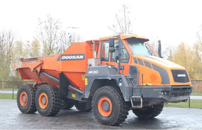 Doosan DA 30 | TAILGATE | AIRCO | GOOD CONDITION - מסיר פסולת מפרקי: תמונה 5 Doosan DA 30 | TAILGATE | AIRCO | GOOD CONDITION - מסיר פסולת מפרקי: תמונה 5