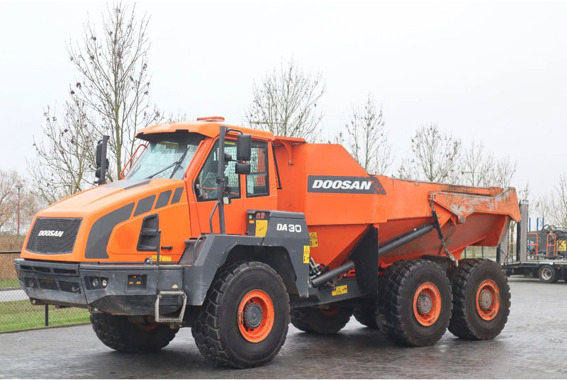 Doosan DA 30 | TAILGATE | AIRCO | GOOD CONDITION - מסיר פסולת מפרקי: תמונה 2 Doosan DA 30 | TAILGATE | AIRCO | GOOD CONDITION - מסיר פסולת מפרקי: תמונה 2