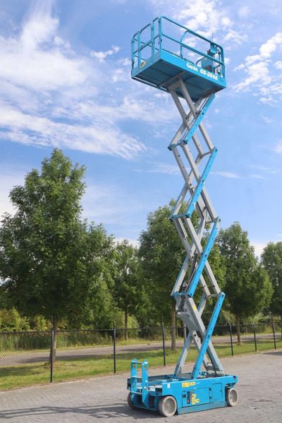 Genie GS-2646 | 10 METER | 454 KG - מעלית מספריים: תמונה 5 Genie GS-2646 | 10 METER | 454 KG - מעלית מספריים: תמונה 5