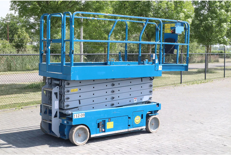Genie GS-3246 | 12 METER | 318 KG - מעלית מספריים: תמונה 5 Genie GS-3246 | 12 METER | 318 KG - מעלית מספריים: תמונה 5