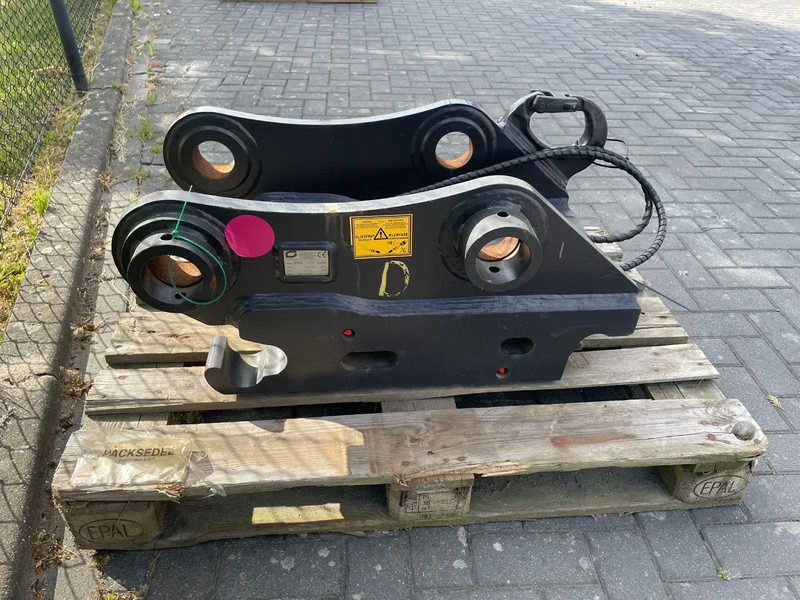 Gjerstad G70 | QUICK COUPLER | S70 | NEW / UNUSED - מזמרת הריסה עבור מכונת בנייה: תמונה 4 Gjerstad G70 | QUICK COUPLER | S70 | NEW / UNUSED - מזמרת הריסה עבור מכונת בנייה: תמונה 4