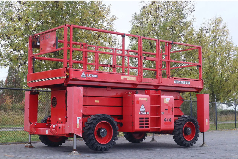 LGMG SR1023D | 12 METER | 1.100 KG - מעלית מספריים: תמונה 3 LGMG SR1023D | 12 METER | 1.100 KG - מעלית מספריים: תמונה 3