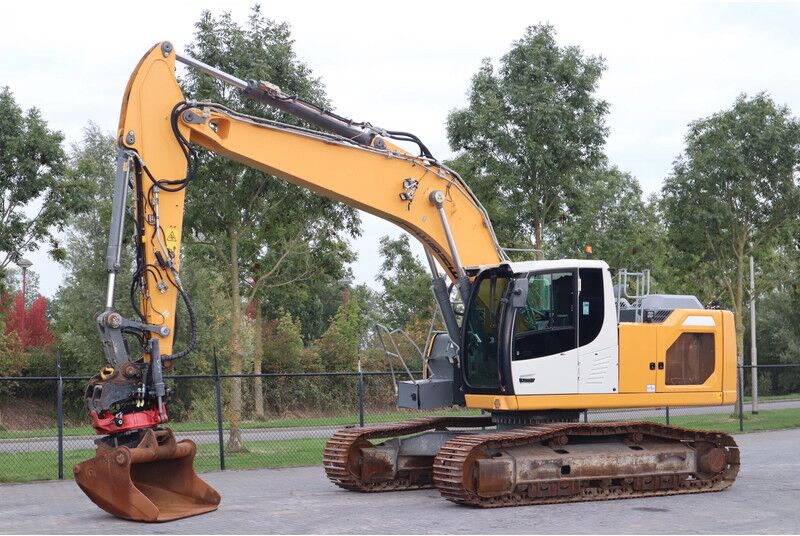Liebherr R924 WLC | ROTOTILT R8 | BUCKET | - מחפר סורק: תמונה 2 Liebherr R924 WLC | ROTOTILT R8 | BUCKET | - מחפר סורק: תמונה 2