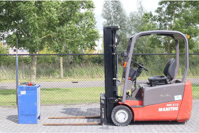 Manitou ME 318 | SIDESHIFT | FORK SPREADERS | TRIPLEX - מלגזה חשמלית: תמונה 1 Manitou ME 318 | SIDESHIFT | FORK SPREADERS | TRIPLEX - מלגזה חשמלית: תמונה 1