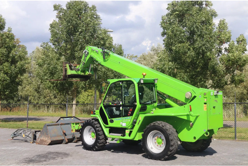 Merlo P40.17 PLUS | FORKS | JIB | BUCKET | GOOD TIRES - מפעיל טלסקופי: תמונה 3 Merlo P40.17 PLUS | FORKS | JIB | BUCKET | GOOD TIRES - מפעיל טלסקופי: תמונה 3