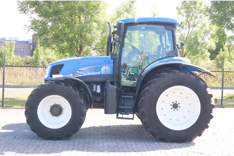 New Holland TS135A | 40 KM/H | 4X4 | SUPERSTEER - טרקטור חקלאי: תמונה 1 New Holland TS135A | 40 KM/H | 4X4 | SUPERSTEER - טרקטור חקלאי: תמונה 1