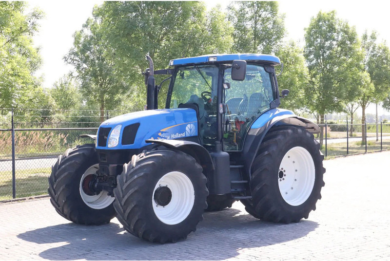 New Holland TS135A | 40 KM/H | 4X4 | SUPERSTEER - טרקטור חקלאי: תמונה 1 New Holland TS135A | 40 KM/H | 4X4 | SUPERSTEER - טרקטור חקלאי: תמונה 1