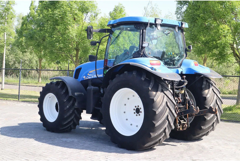 New Holland TS135A | 40 KM/H | 4X4 | SUPERSTEER - טרקטור חקלאי: תמונה 3 New Holland TS135A | 40 KM/H | 4X4 | SUPERSTEER - טרקטור חקלאי: תמונה 3