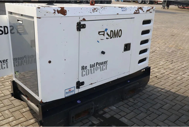 SDMO R44C3 | 44 KVA | GOOD WORKING - ערכת גנרטורים: תמונה 5 SDMO R44C3 | 44 KVA | GOOD WORKING - ערכת גנרטורים: תמונה 5