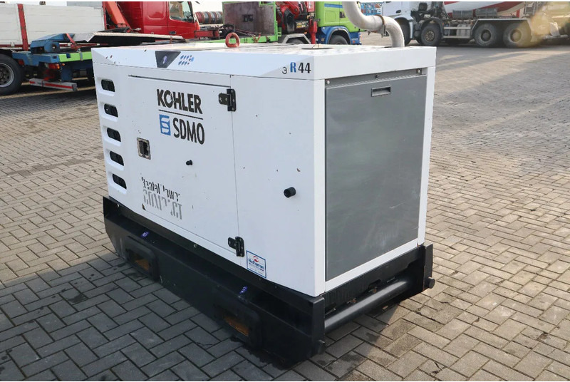 SDMO R44C3 | 44 KVA | GOOD WORKING - ערכת גנרטורים: תמונה 4 SDMO R44C3 | 44 KVA | GOOD WORKING - ערכת גנרטורים: תמונה 4