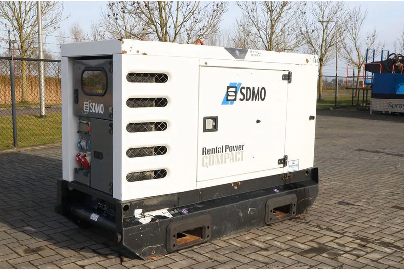SDMO R44C3 | 44 KVA | GOOD WORKING - ערכת גנרטורים: תמונה 3 SDMO R44C3 | 44 KVA | GOOD WORKING - ערכת גנרטורים: תמונה 3