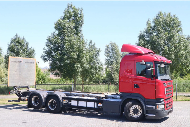 Scania R580 V8 | 6X2 | BDF | RETARDER | TAILLIFT | EURO 6 - מוביל מכולות/ משאית החלפת גוף: תמונה 3 Scania R580 V8 | 6X2 | BDF | RETARDER | TAILLIFT | EURO 6 - מוביל מכולות/ משאית החלפת גוף: תמונה 3