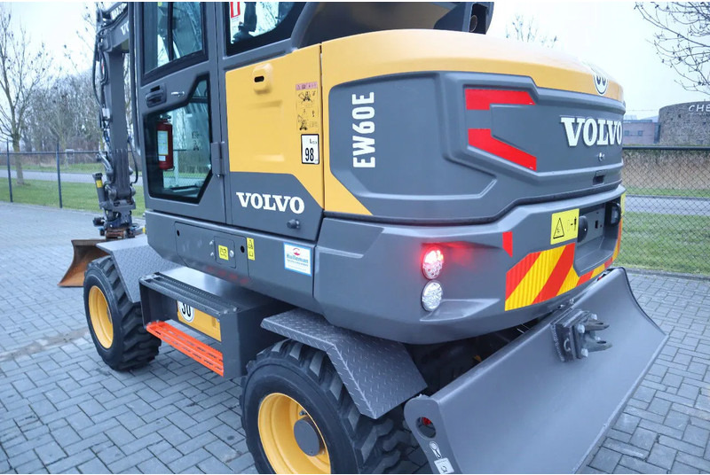 מחפר גלגלים Volvo EW 60 E | DEMO | 30 KM/H | ROTOTILT + GRIPPER | BUCKET: תמונה 7