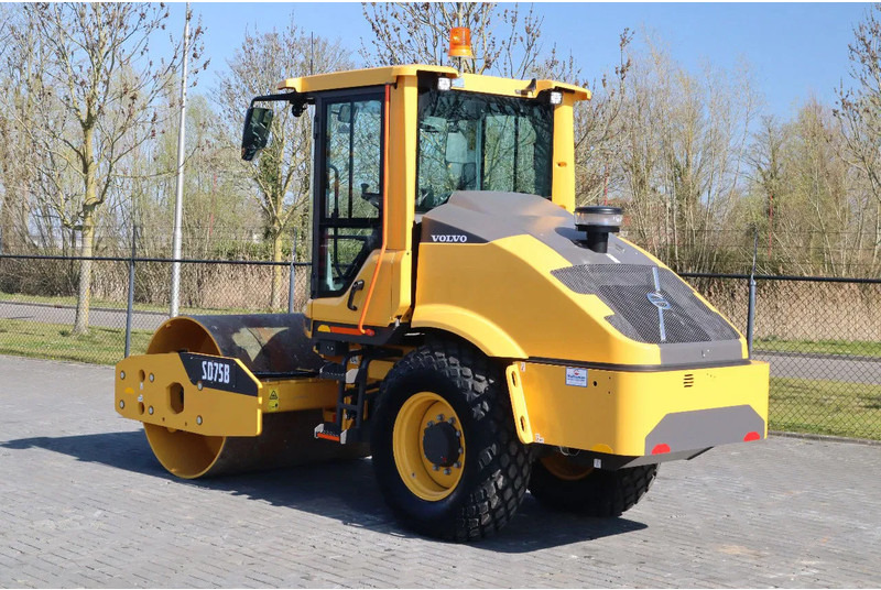 Volvo SD75B | SD 75 B | NEW / UNUSED | 1 YEAR WARRANTY - מכבש משולב: תמונה 3 Volvo SD75B | SD 75 B | NEW / UNUSED | 1 YEAR WARRANTY - מכבש משולב: תמונה 3