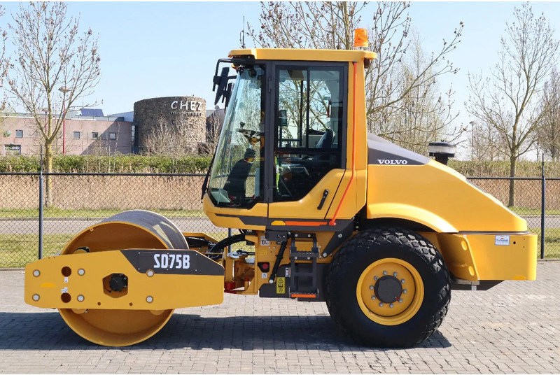 Volvo SD75B | SD 75 B | NEW / UNUSED | 1 YEAR WARRANTY - מכבש משולב: תמונה 1 Volvo SD75B | SD 75 B | NEW / UNUSED | 1 YEAR WARRANTY - מכבש משולב: תמונה 1
