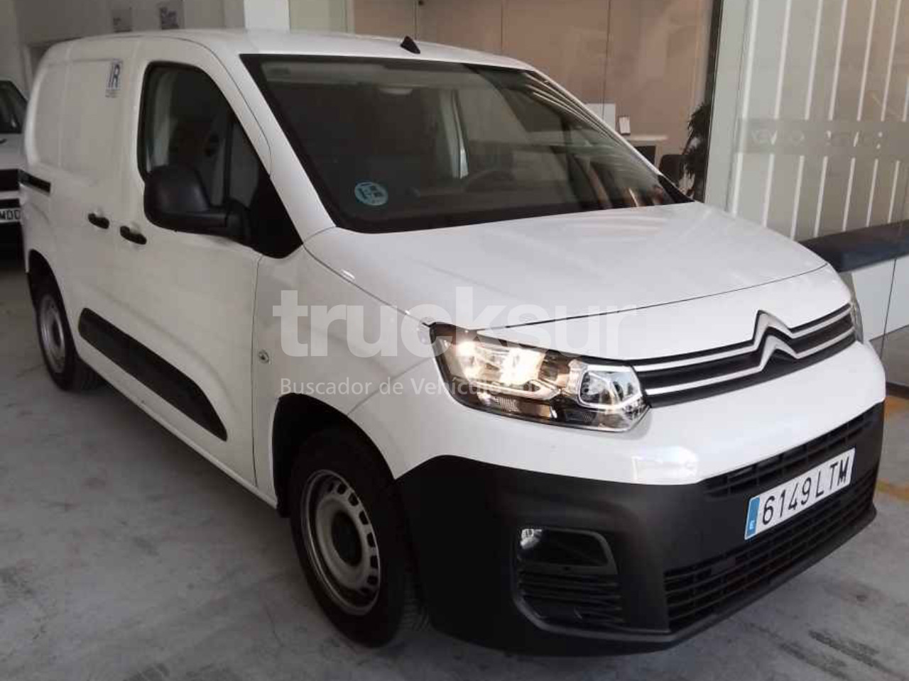 CITROEN BERLINGO IR - כלי רכב מסחרי עם תיבה: תמונה 2 CITROEN BERLINGO IR - כלי רכב מסחרי עם תיבה: תמונה 2