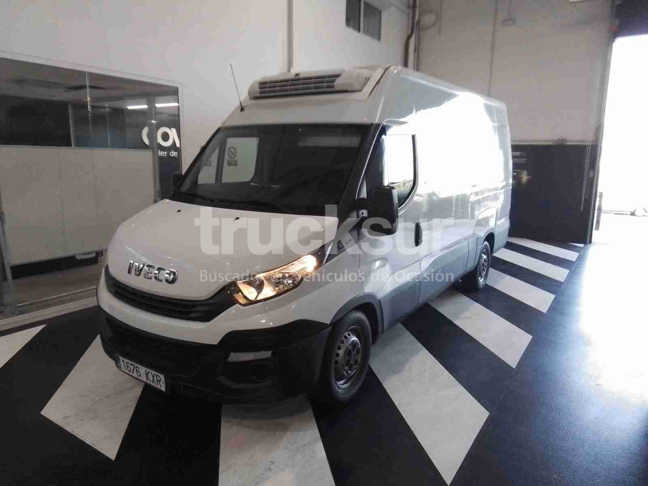 IVECO 35S14 FRC-X - כלי רכב מסחרי עם תיבה: תמונה 2 IVECO 35S14 FRC-X - כלי רכב מסחרי עם תיבה: תמונה 2