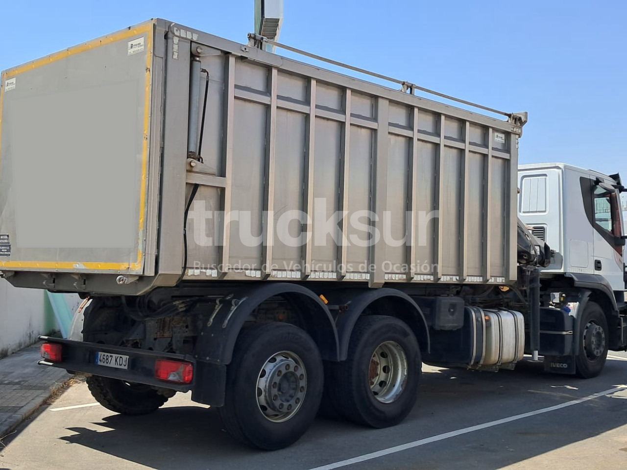 IVECO AT260SY/PS 360CV - מזהיר, משאית מנוף: תמונה 2 IVECO AT260SY/PS 360CV - מזהיר, משאית מנוף: תמונה 2