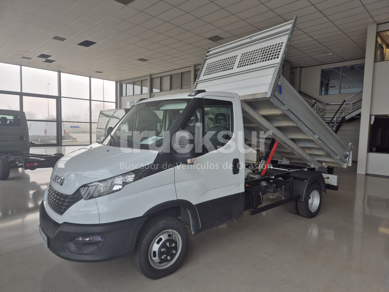 IVECO DAILY 35C14H - כלי רכב מסחרי מזהיר: תמונה 1 IVECO DAILY 35C14H - כלי רכב מסחרי מזהיר: תמונה 1