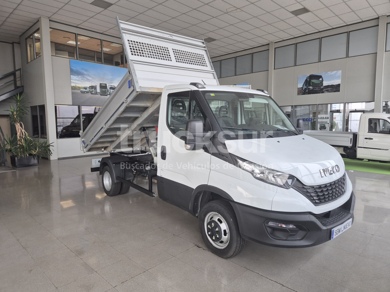 IVECO DAILY 35C14H - כלי רכב מסחרי מזהיר: תמונה 2 IVECO DAILY 35C14H - כלי רכב מסחרי מזהיר: תמונה 2
