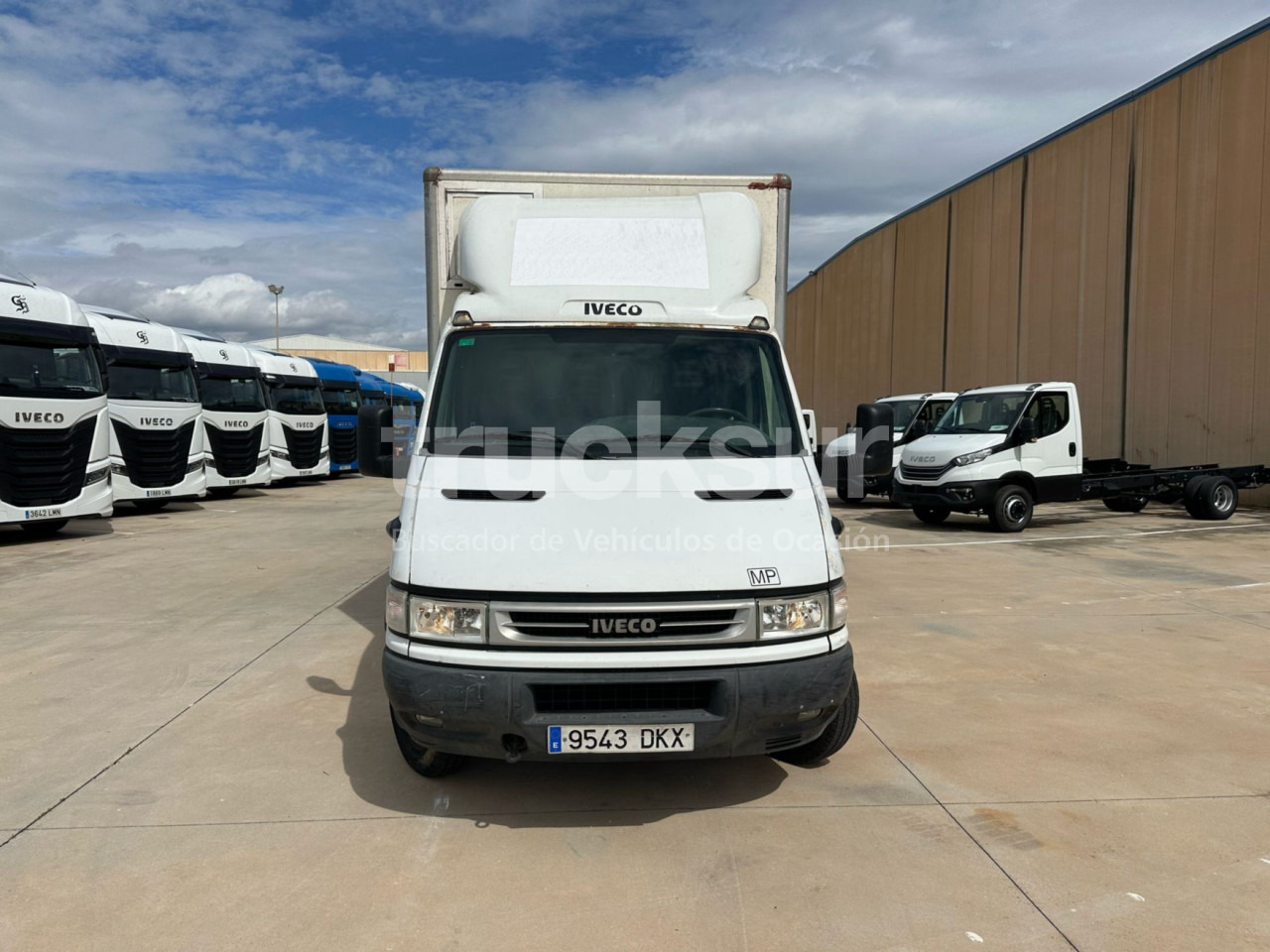IVECO DAILY 35C14 - כלי רכב מסחרי עם תיבה: תמונה 3 IVECO DAILY 35C14 - כלי רכב מסחרי עם תיבה: תמונה 3