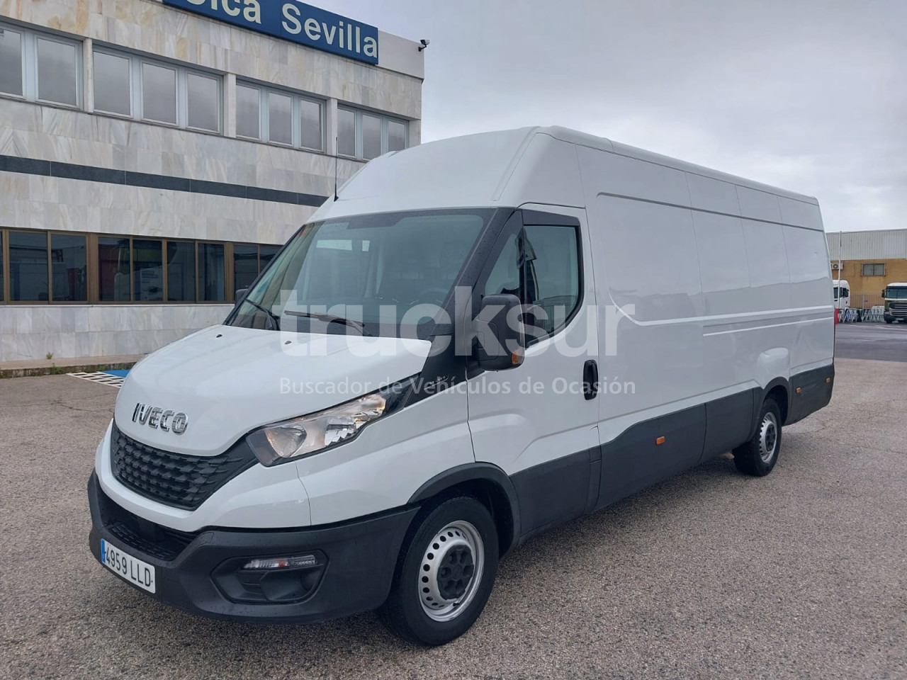 IVECO DAILY 35S16 - כלי רכב מסחרי עם תיבה: תמונה 1 IVECO DAILY 35S16 - כלי רכב מסחרי עם תיבה: תמונה 1