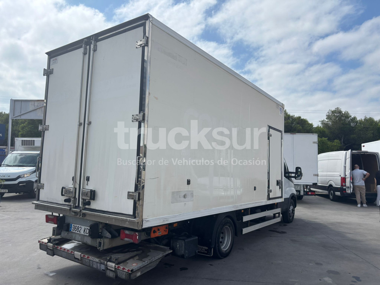 IVECO DAILY 70C18 - משאית תיבה: תמונה 4 IVECO DAILY 70C18 - משאית תיבה: תמונה 4