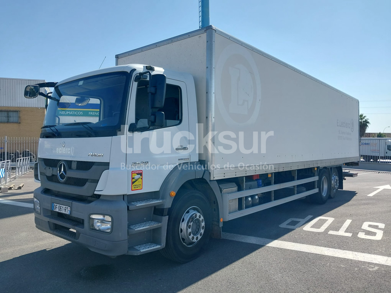 MERCEDES AXOR 2529 ejes 6x2*4 - משאית תיבה: תמונה 1 MERCEDES AXOR 2529 ejes 6x2*4 - משאית תיבה: תמונה 1