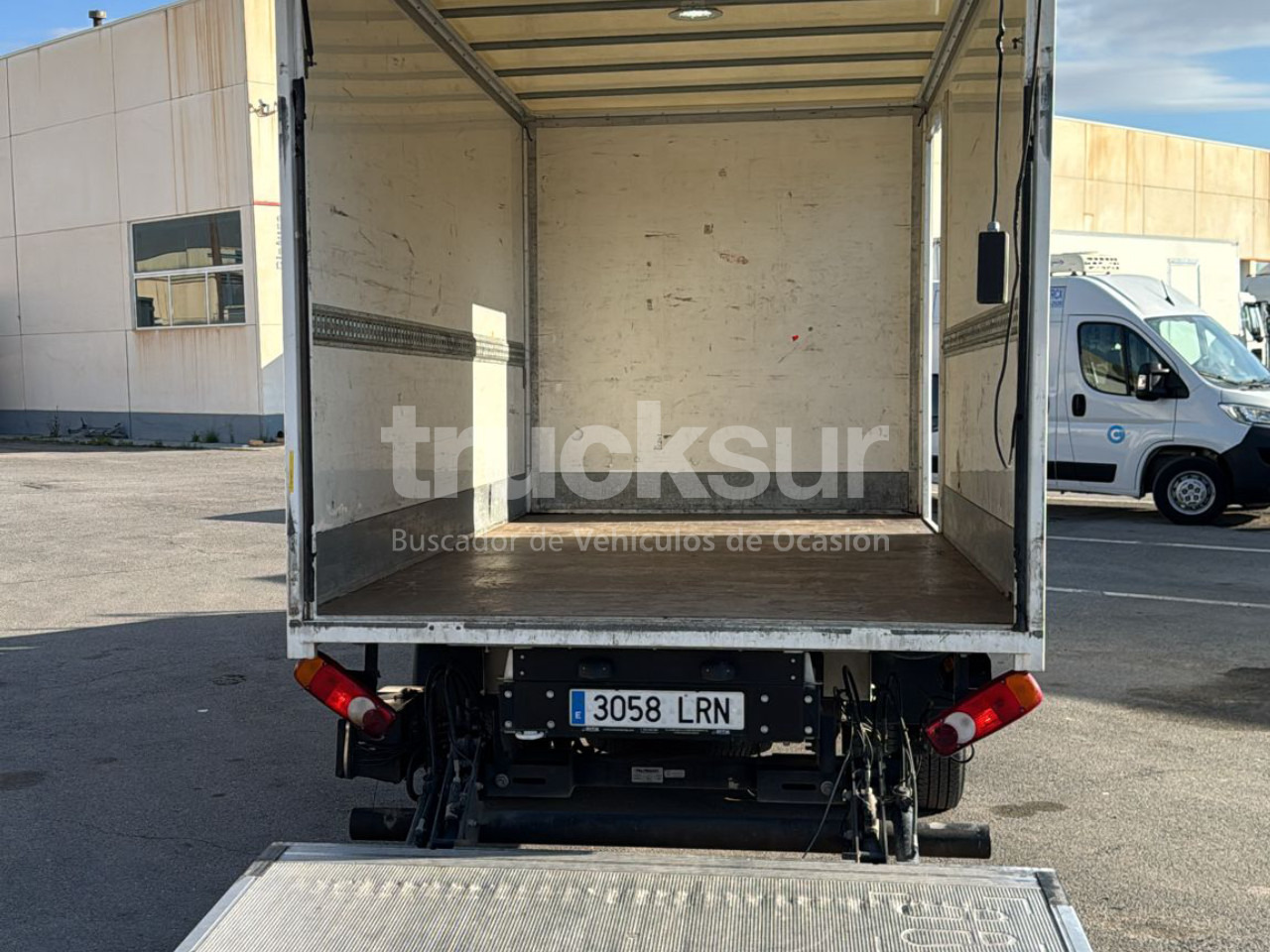 RENAULT MASTER 165.35 GV P/E - כלי רכב מסחרי עם תיבה: תמונה 5 RENAULT MASTER 165.35 GV P/E - כלי רכב מסחרי עם תיבה: תמונה 5