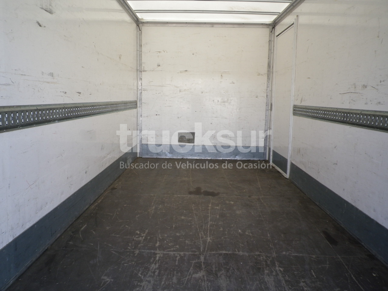 כלי רכב מסחרי עם תיבה RENAULT MASTER 165.35 GV: תמונה 9 כלי רכב מסחרי עם תיבה RENAULT MASTER 165.35 GV: תמונה 9