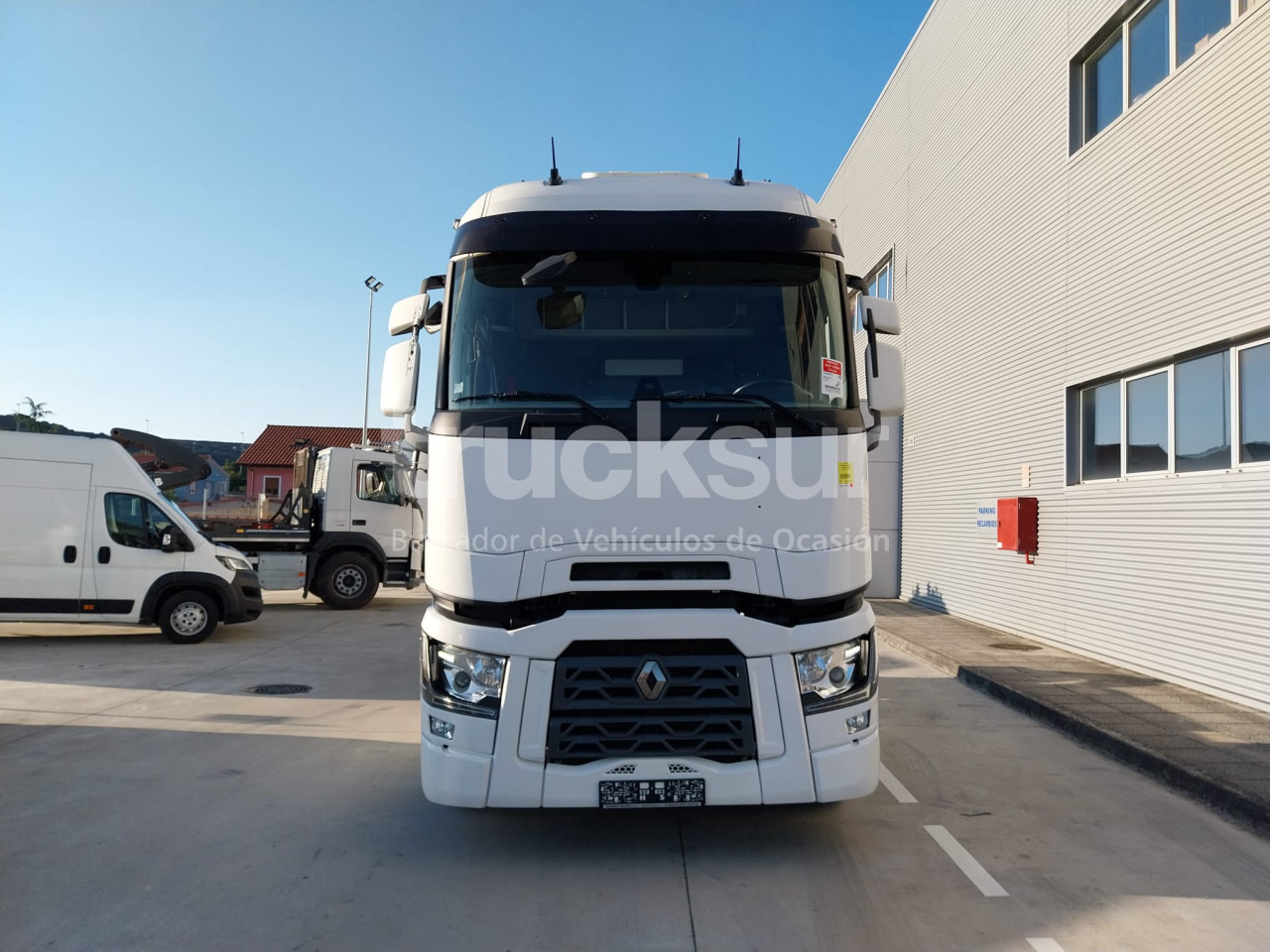RENAULT T520 HIGH SLEEPER CAB - יחידת טרקטור: תמונה 1 RENAULT T520 HIGH SLEEPER CAB - יחידת טרקטור: תמונה 1