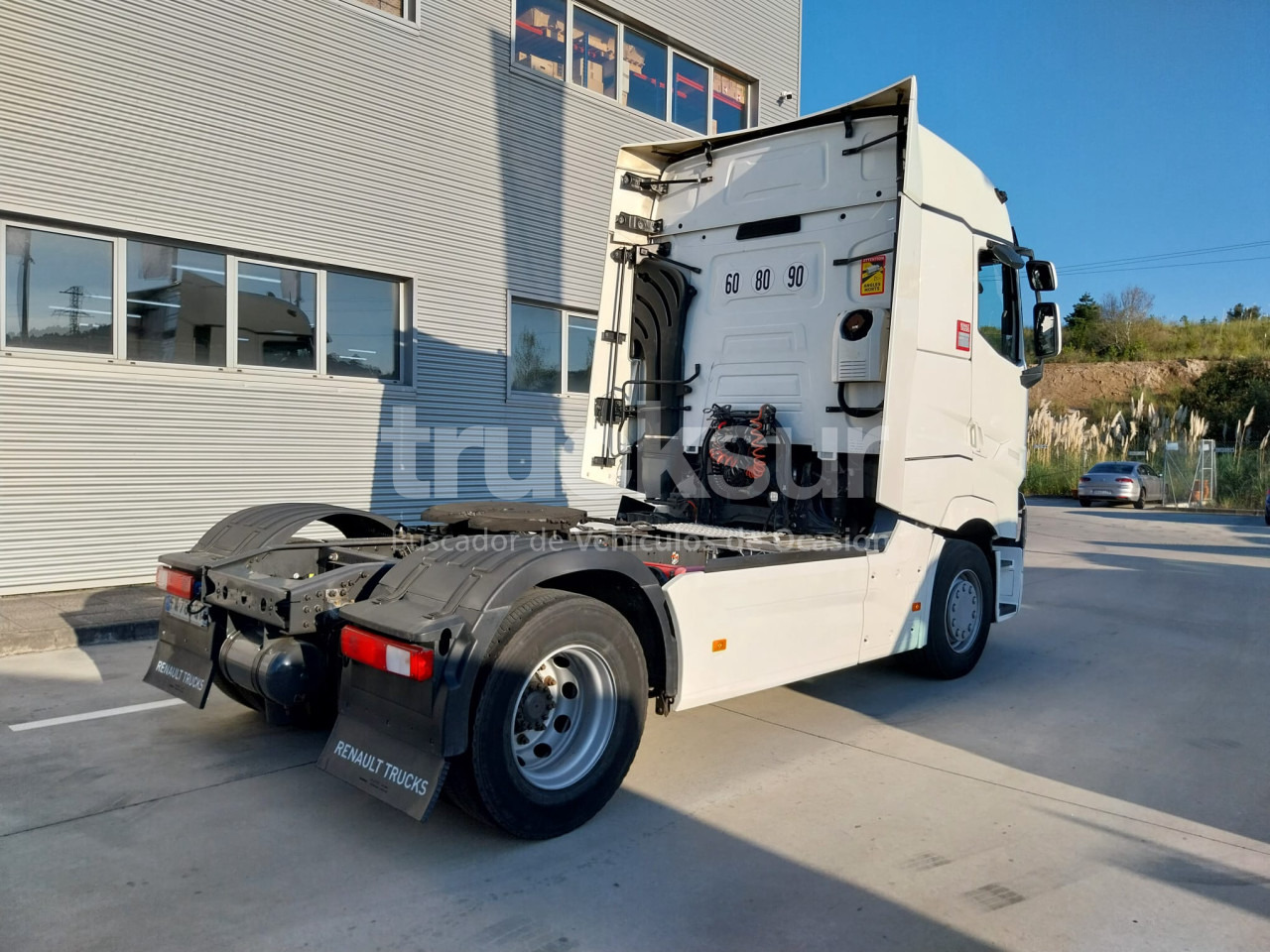 RENAULT T520 HIGH SLEEPER CAB - יחידת טרקטור: תמונה 5 RENAULT T520 HIGH SLEEPER CAB - יחידת טרקטור: תמונה 5
