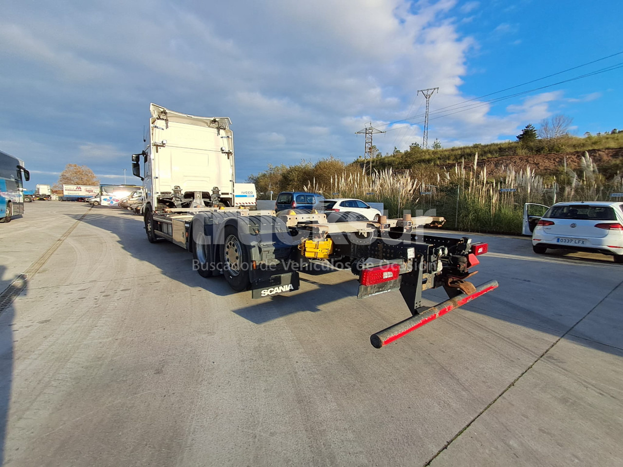 SCANIA R450.26 ejes 6x2*4 - משאית עם שלדת תא: תמונה 4 SCANIA R450.26 ejes 6x2*4 - משאית עם שלדת תא: תמונה 4