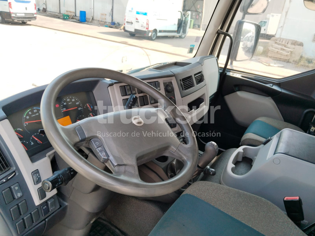 משאית קירור VOLVO FL250.12: תמונה 8