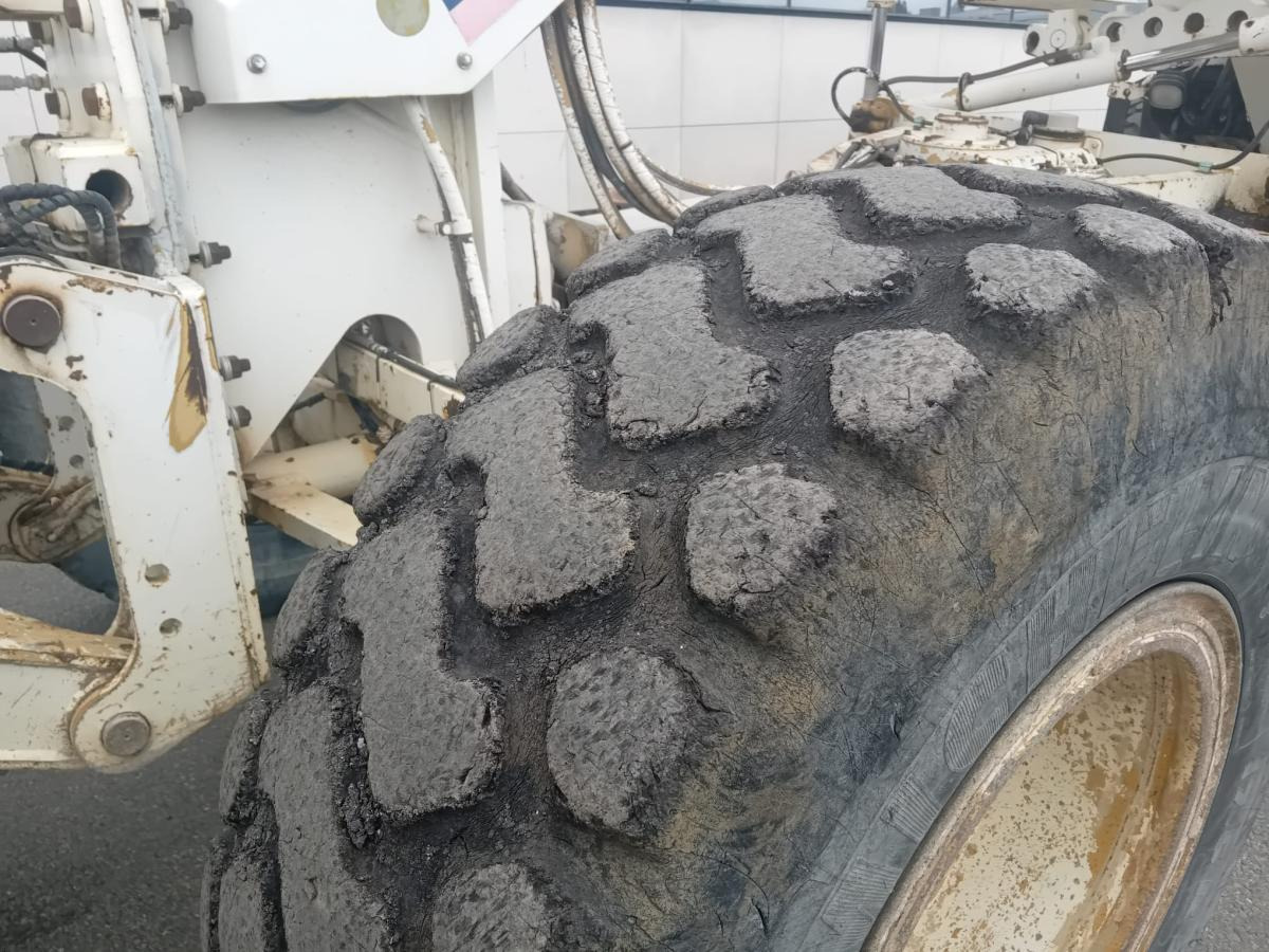 Caterpillar 12H - מפלסת: תמונה 2 Caterpillar 12H - מפלסת: תמונה 2