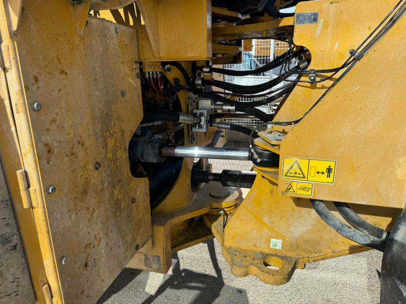 Caterpillar 966M - מעמיס גלגלים: תמונה 5 Caterpillar 966M - מעמיס גלגלים: תמונה 5