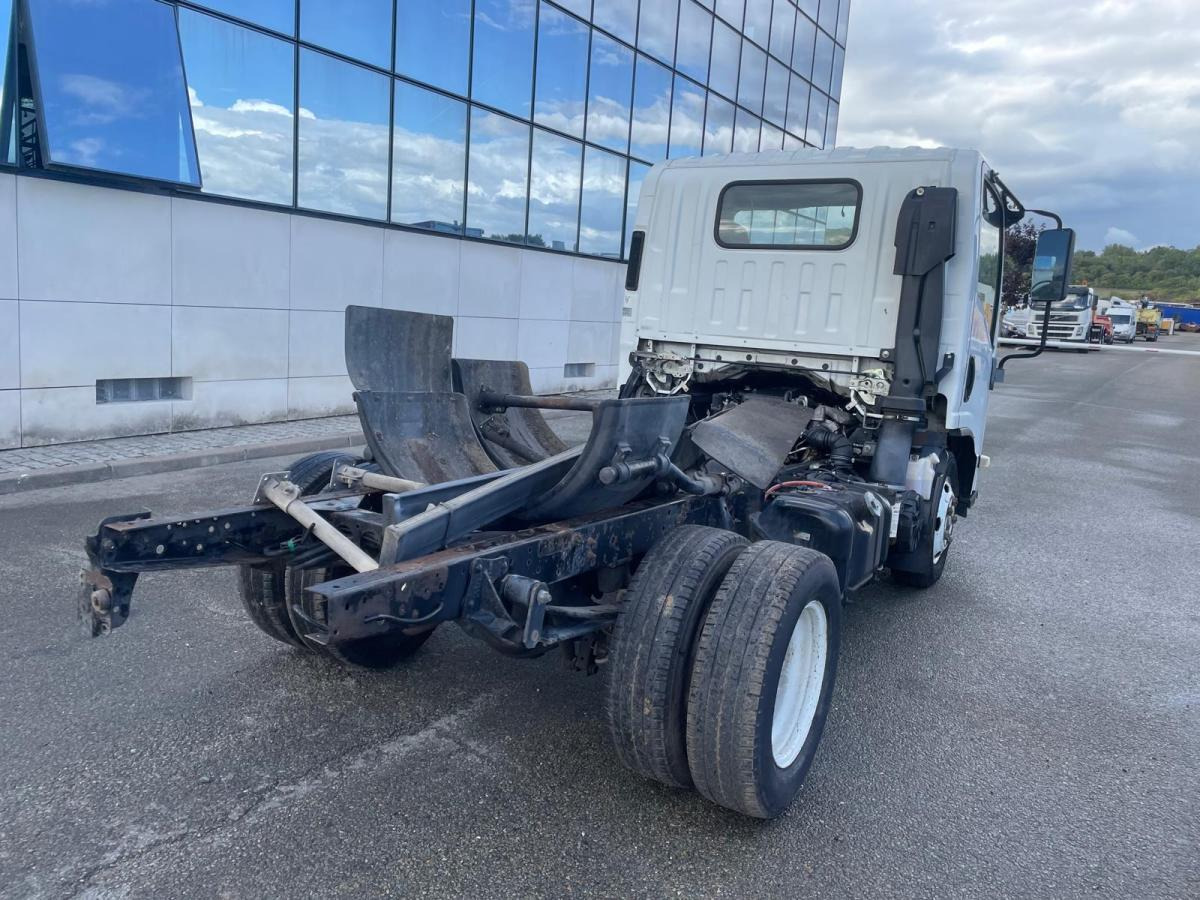 Isuzu - משאית עם שלדת תא: תמונה 3 Isuzu - משאית עם שלדת תא: תמונה 3