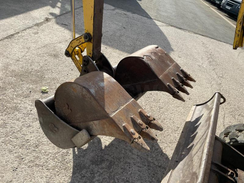 Komatsu PC20R-8 - מיני מחפר: תמונה 3 Komatsu PC20R-8 - מיני מחפר: תמונה 3