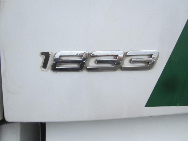 Mercedes Actros 1833 - משאית תיבה: תמונה 2 Mercedes Actros 1833 - משאית תיבה: תמונה 2