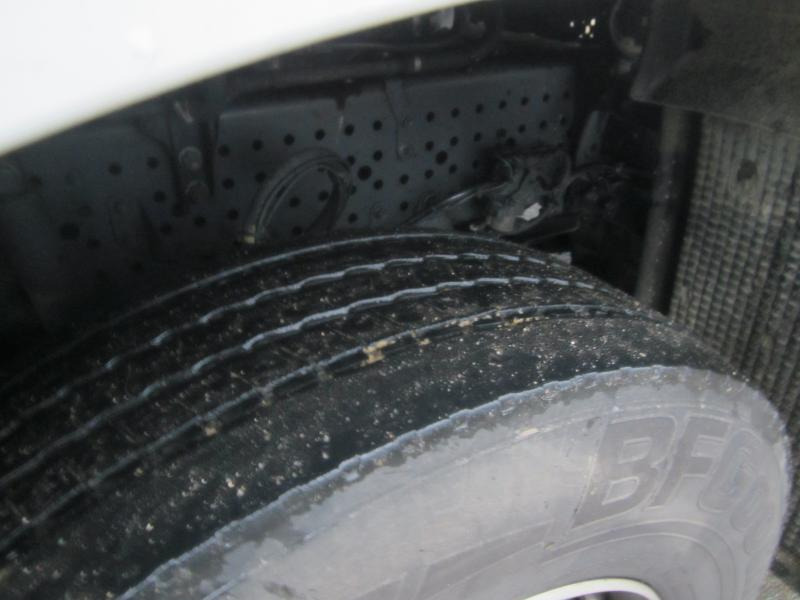Mercedes Actros 1833 - משאית תיבה: תמונה 3 Mercedes Actros 1833 - משאית תיבה: תמונה 3