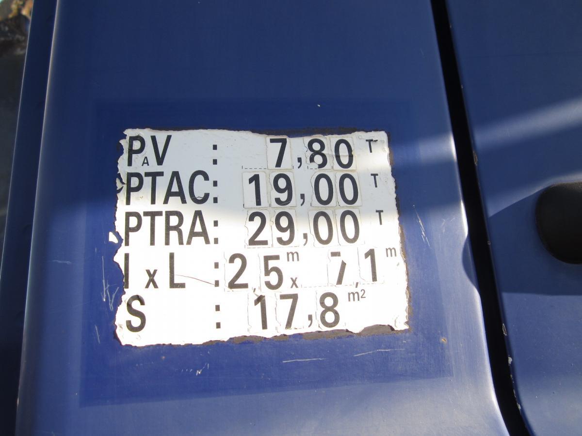 Mercedes Atego 1823 - משאית הרמת וו: תמונה 3 Mercedes Atego 1823 - משאית הרמת וו: תמונה 3