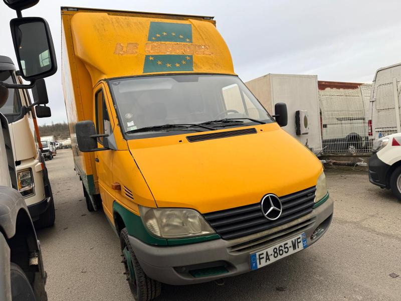Mercedes Sprinter - כלי רכב מסחרי עם תיבה: תמונה 2 Mercedes Sprinter - כלי רכב מסחרי עם תיבה: תמונה 2