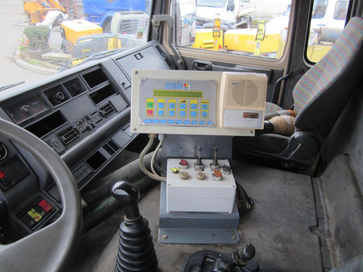 משאית מכל Renault G 270: תמונה 14