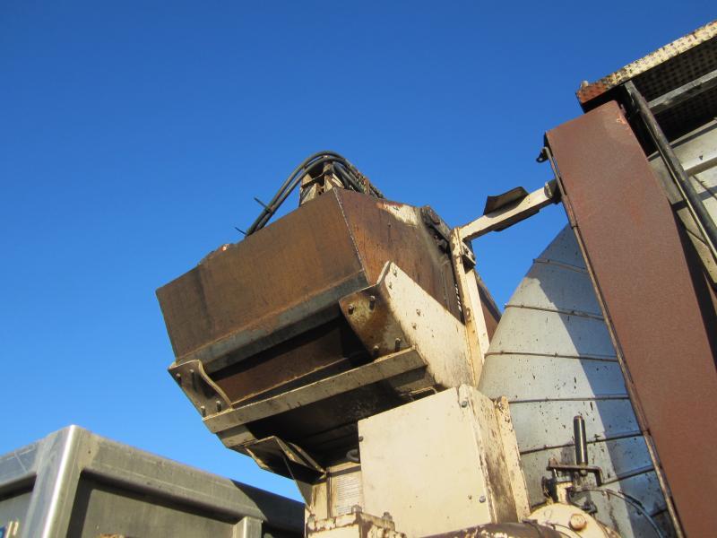 מפיץ אספלט Renault G 300: תמונה 6