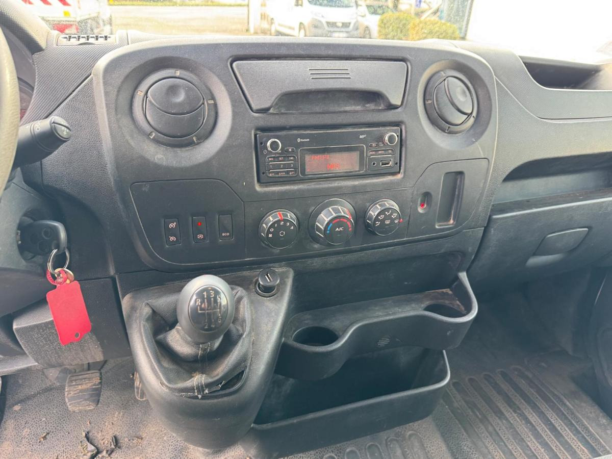 כלי רכב מסחרי מזהיר Renault Master 2.3 DCI 150: תמונה 15