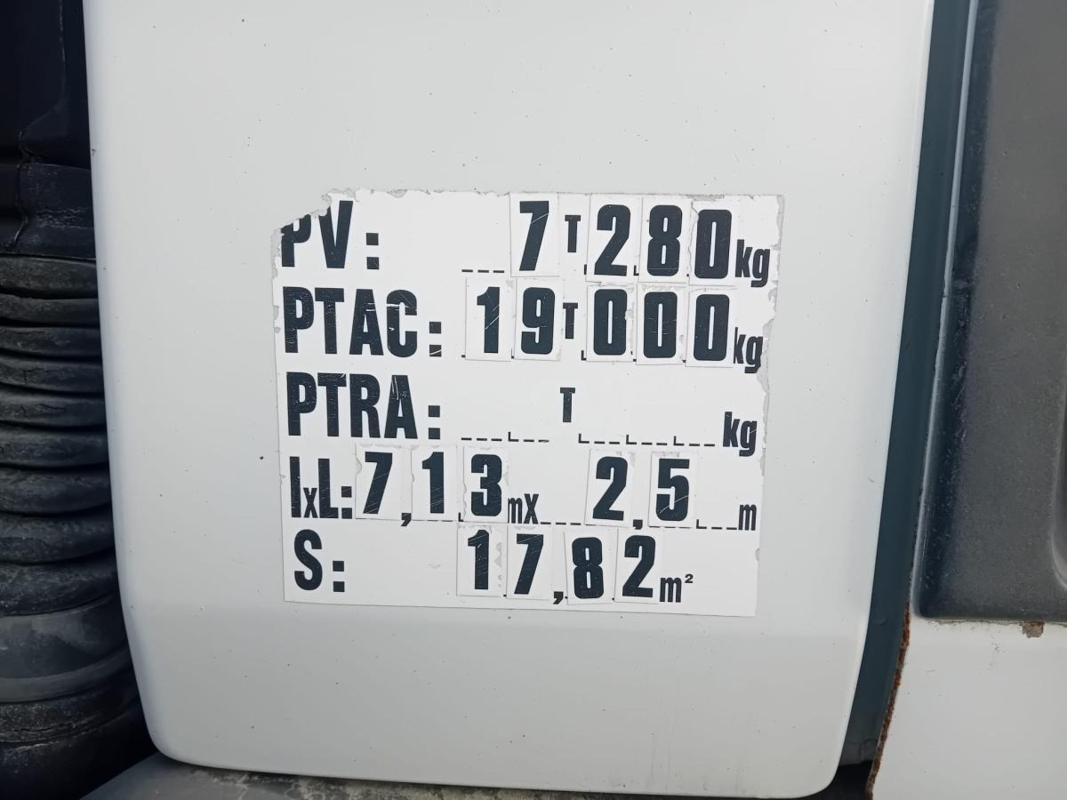 Renault Premium 250 - משאית מכל: תמונה 5 Renault Premium 250 - משאית מכל: תמונה 5