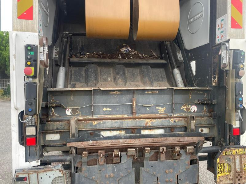 Renault Premium 310 DXI - משאית אשפה: תמונה 3 Renault Premium 310 DXI - משאית אשפה: תמונה 3
