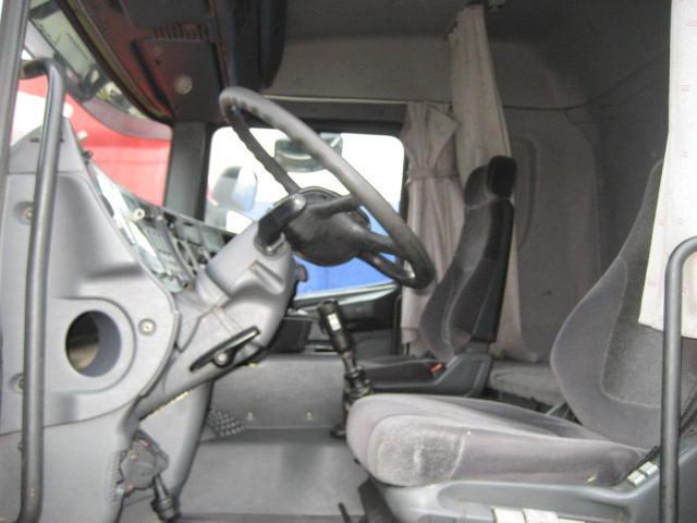 Scania L 114L380 - יחידת טרקטור: תמונה 2 Scania L 114L380 - יחידת טרקטור: תמונה 2