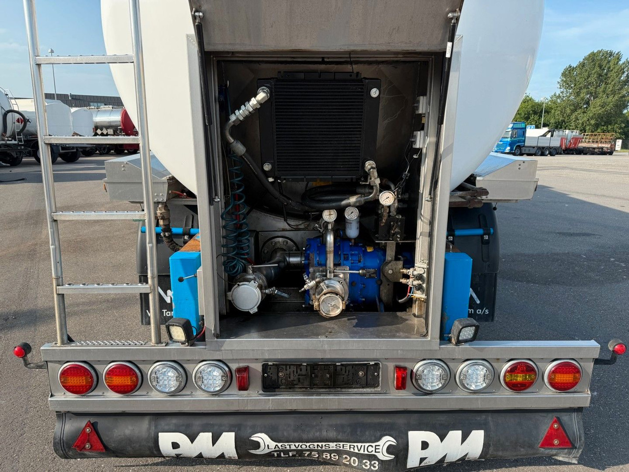 Burg VM Tarm 4 axle 33.000 L Vogelsang - סמיטריילר מכל: תמונה 5 Burg VM Tarm 4 axle 33.000 L Vogelsang - סמיטריילר מכל: תמונה 5